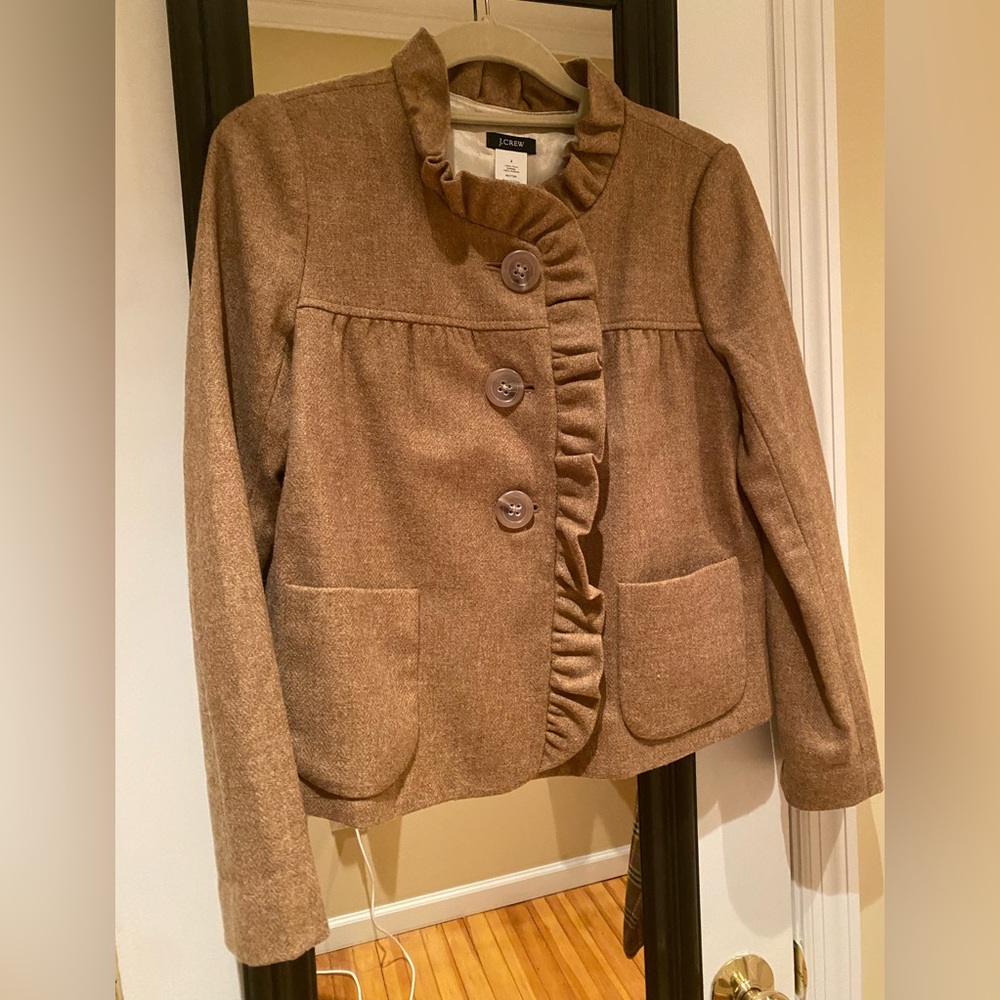 Crop wool blazer with pockets